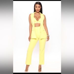 Yellow matching set 😍 size M